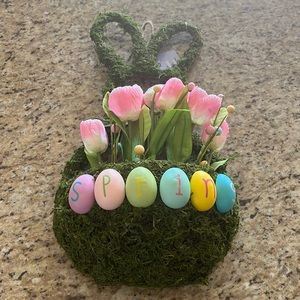 Easter holiday decor